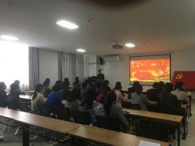 clip_image010.jpg 新党员代表发言